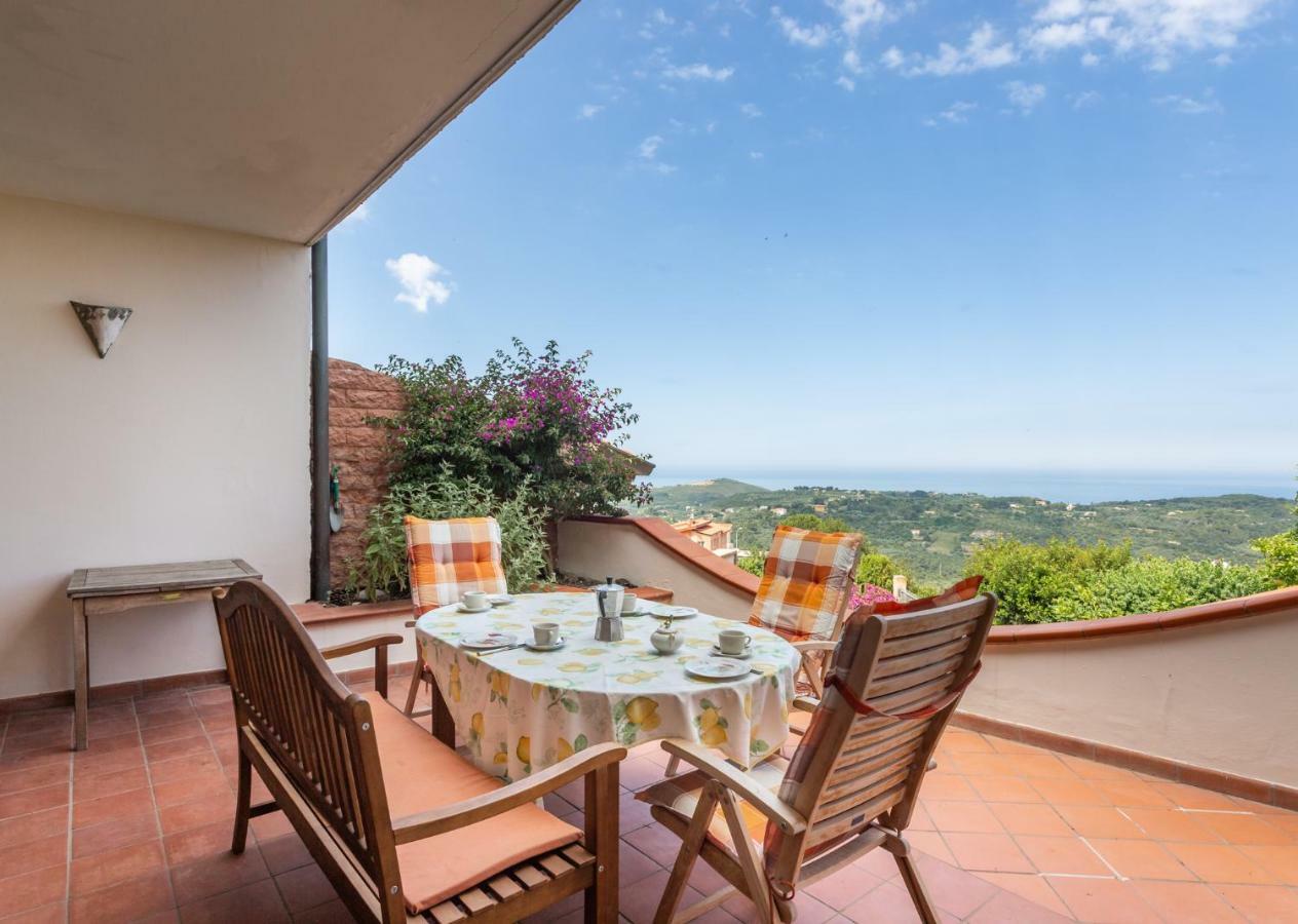 Casa Vista Mare Bosa/Magomadas מראה חיצוני תמונה